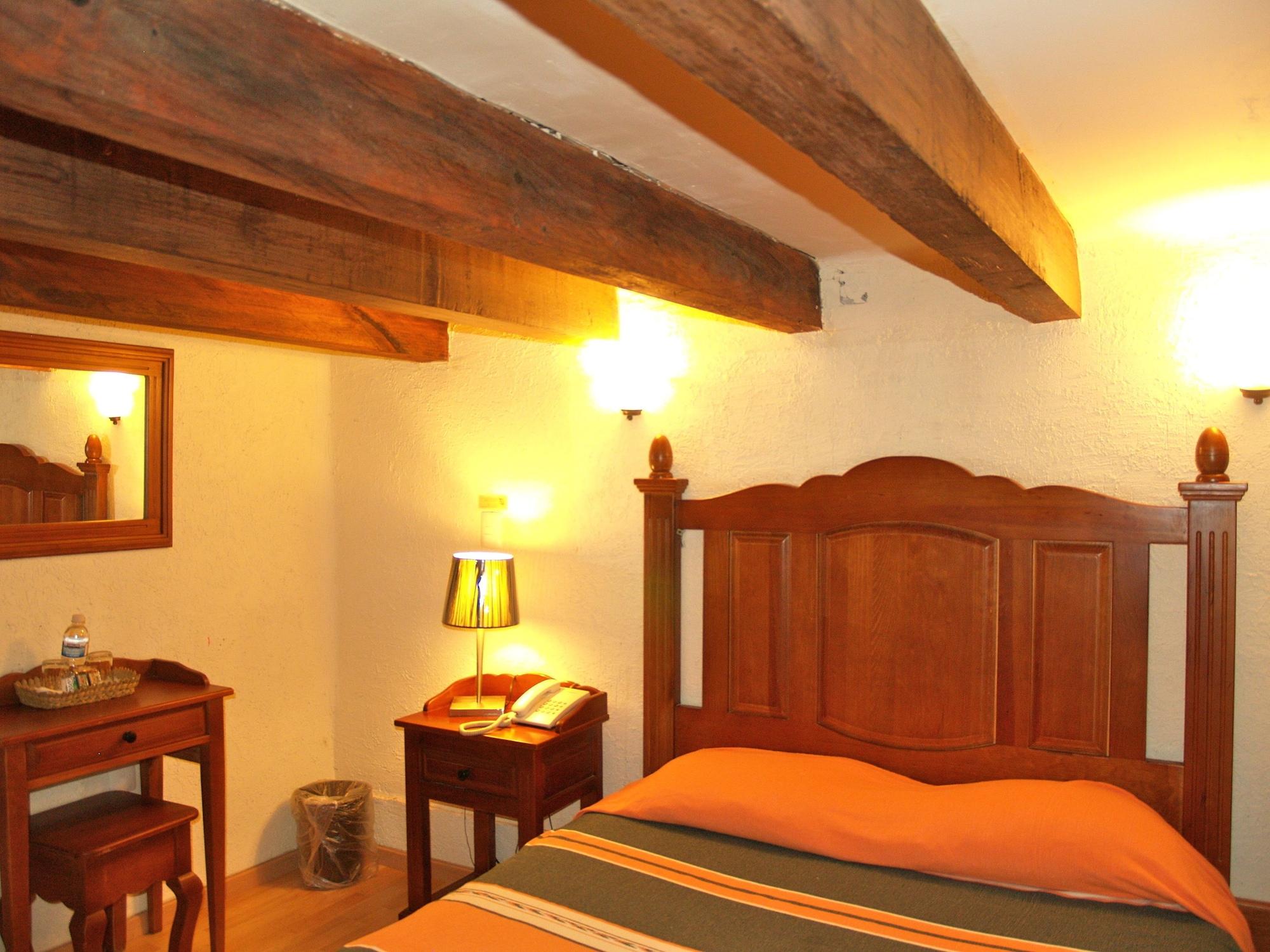 Hotel Refugio Agustino มอเรเลีย ภายนอก รูปภาพ