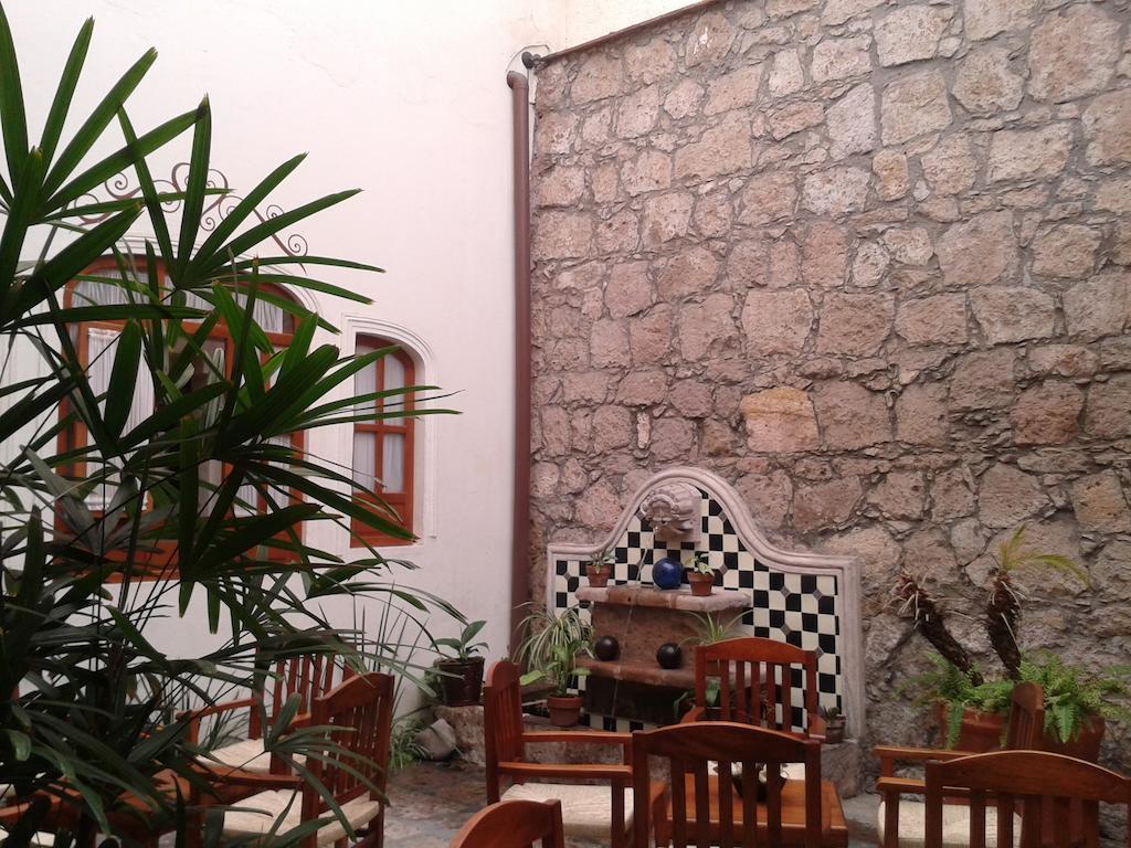 Hotel Refugio Agustino มอเรเลีย ภายนอก รูปภาพ