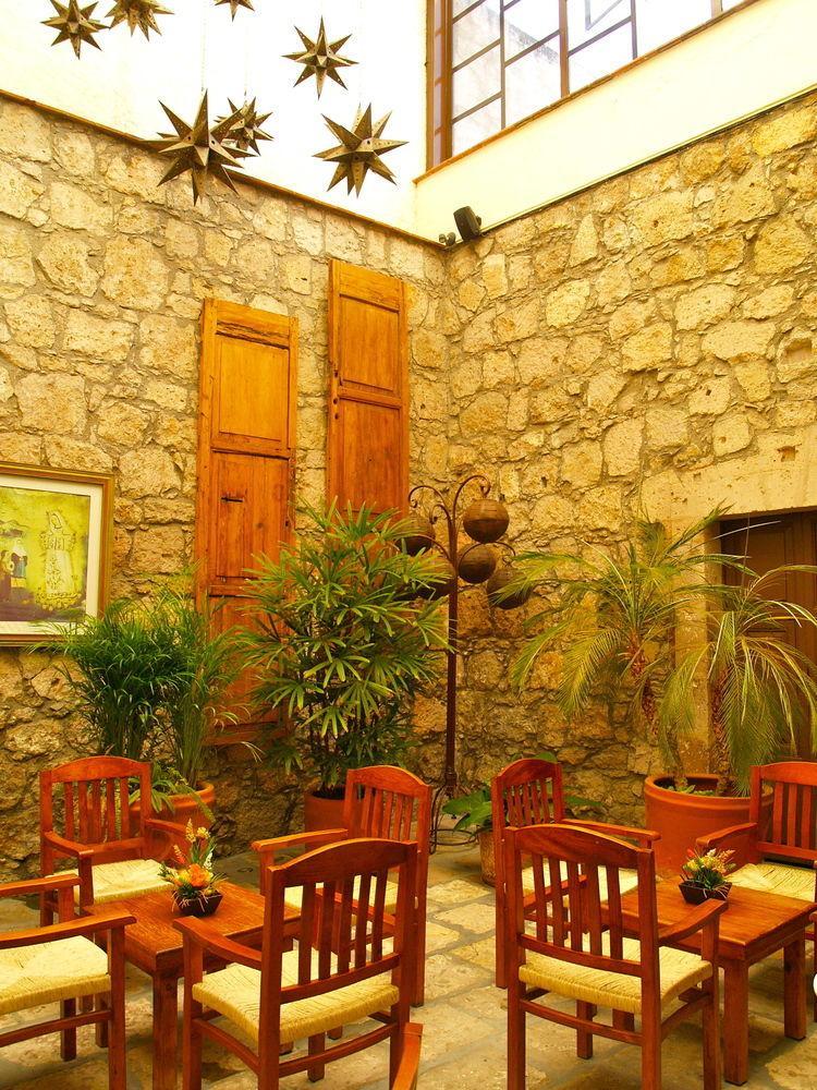 Hotel Refugio Agustino มอเรเลีย ภายนอก รูปภาพ