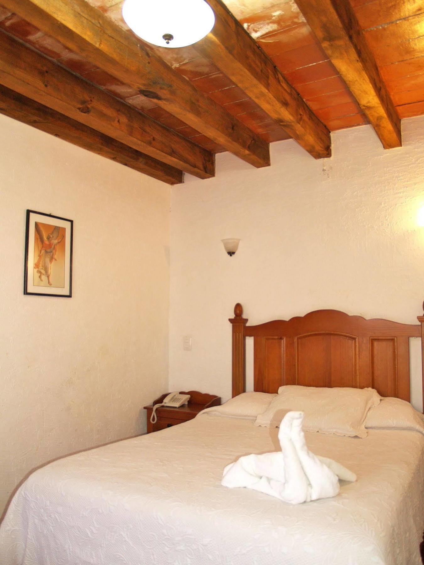 Hotel Refugio Agustino มอเรเลีย ภายนอก รูปภาพ