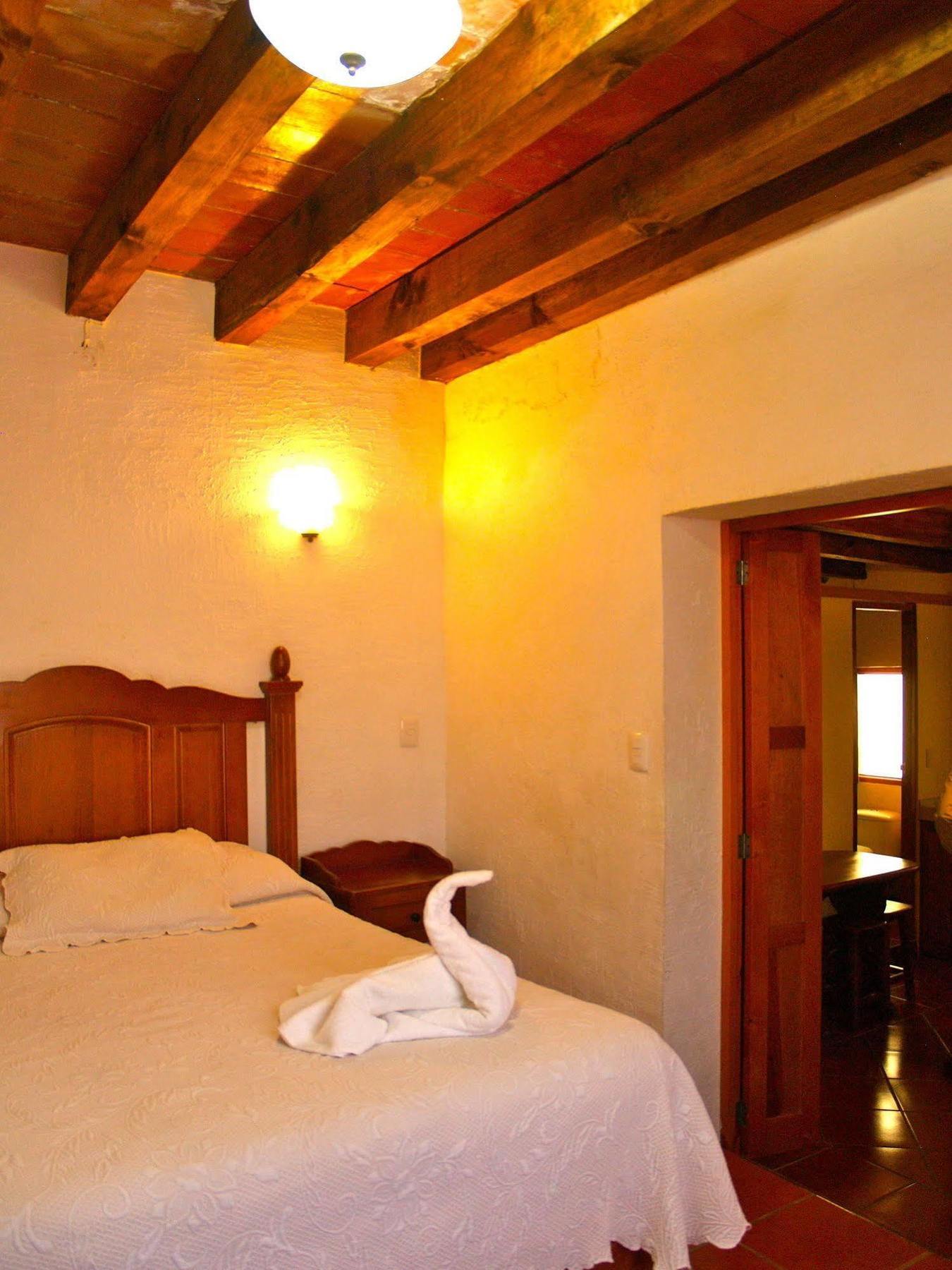 Hotel Refugio Agustino มอเรเลีย ภายนอก รูปภาพ
