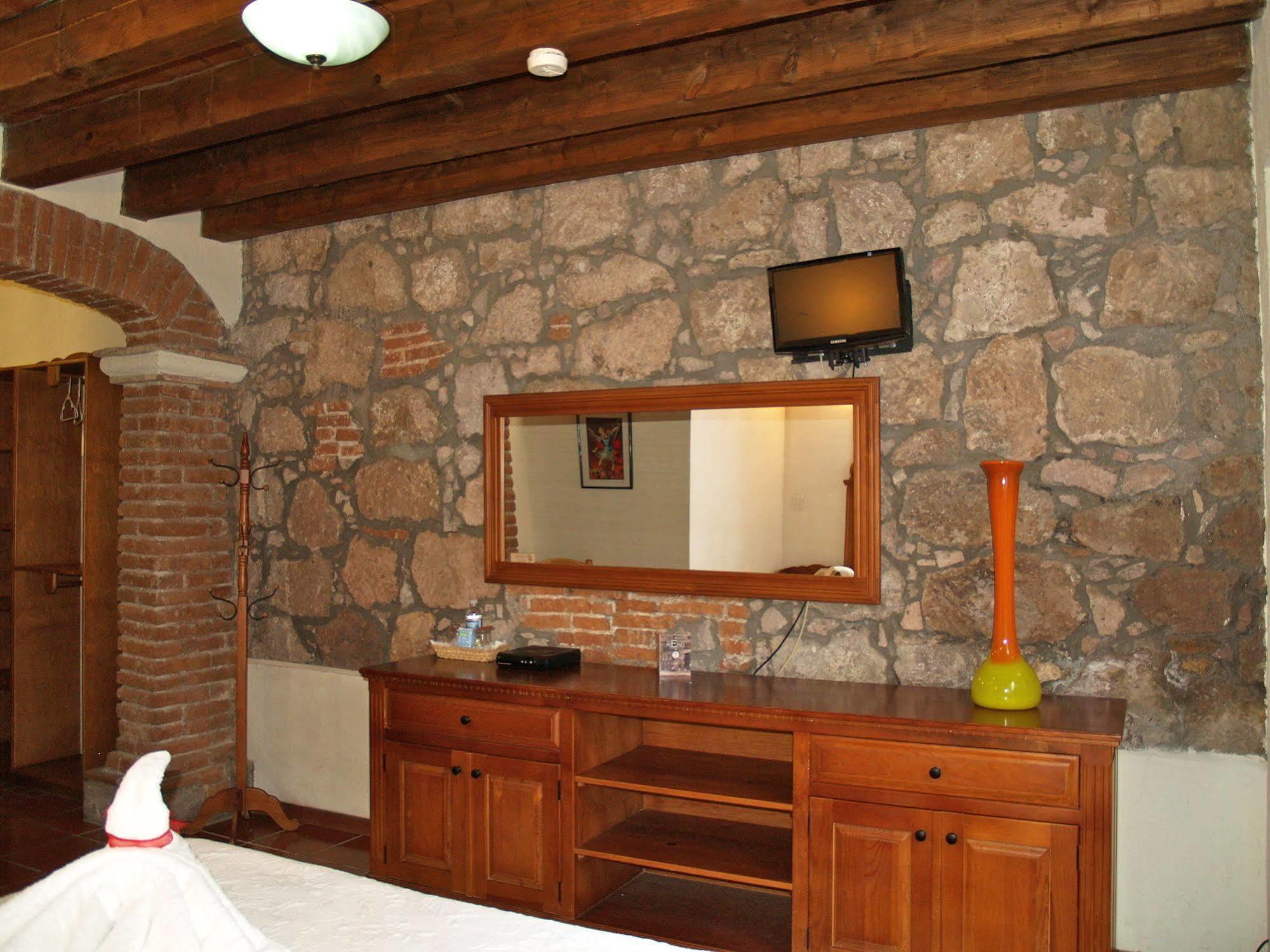 Hotel Refugio Agustino มอเรเลีย ภายนอก รูปภาพ